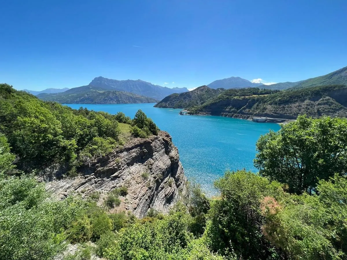 Joli T2 - Vue sur Lac - 5 min du plan d'eau d'Embrun Baratier France