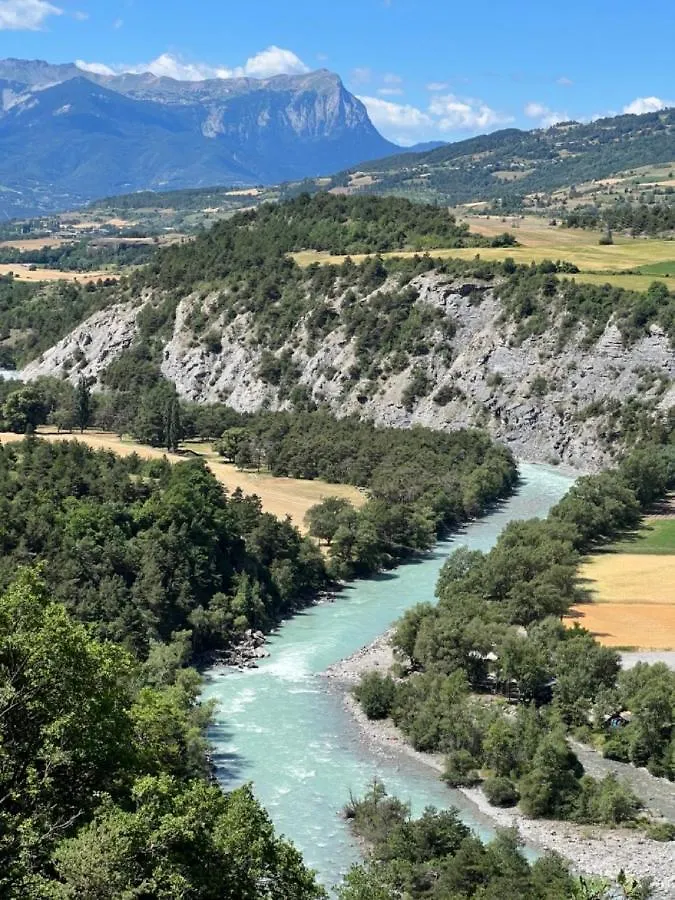 Joli T2 - Vue sur Lac - 5 min du plan d'eau d'Embrun Baratier France